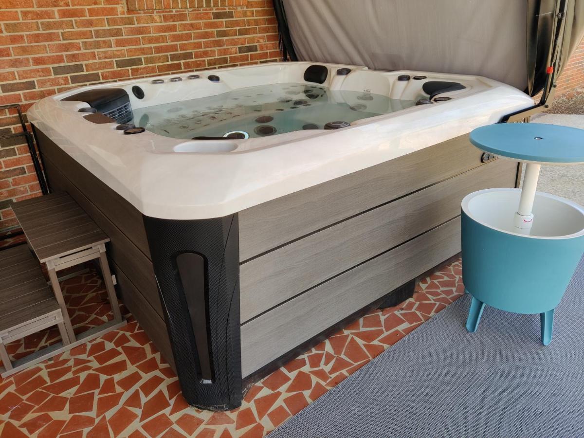 Living Easley Manor - With Amazing Hot Tub! Villa Bagian luar foto